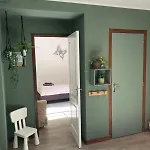 לינה וארוחת בוקר La Cheneraie D'hotes-b&b 3*